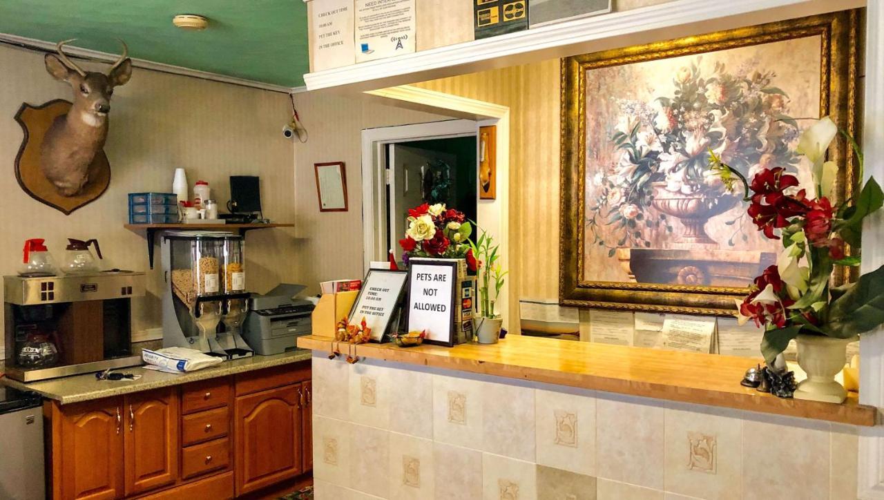 Pleasant Valley Motel West Stockbridge Bagian luar foto