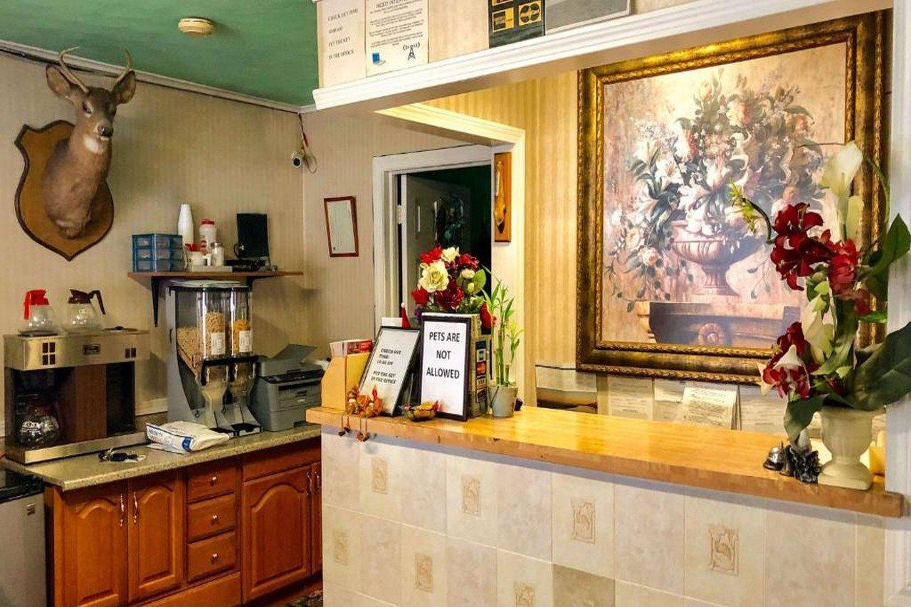 Pleasant Valley Motel West Stockbridge Bagian luar foto