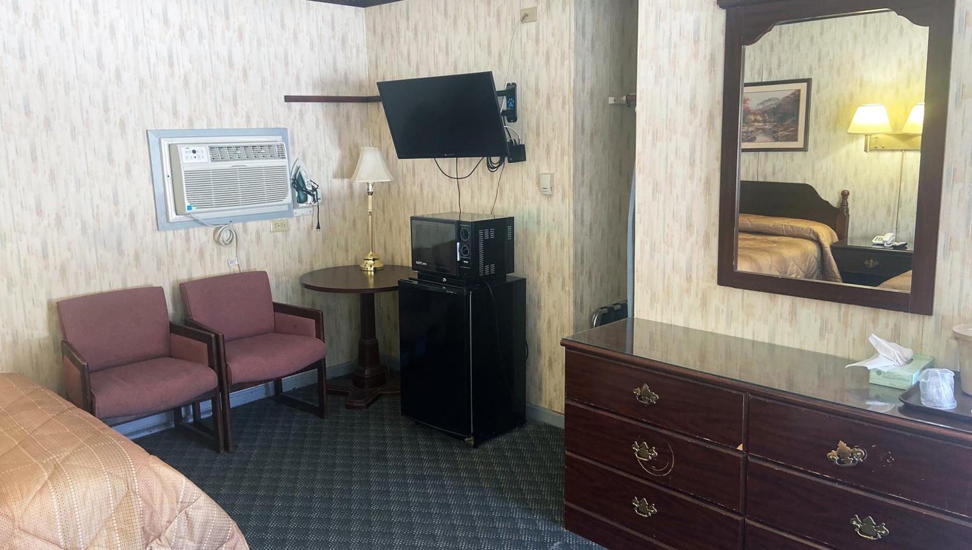 Pleasant Valley Motel West Stockbridge Bagian luar foto