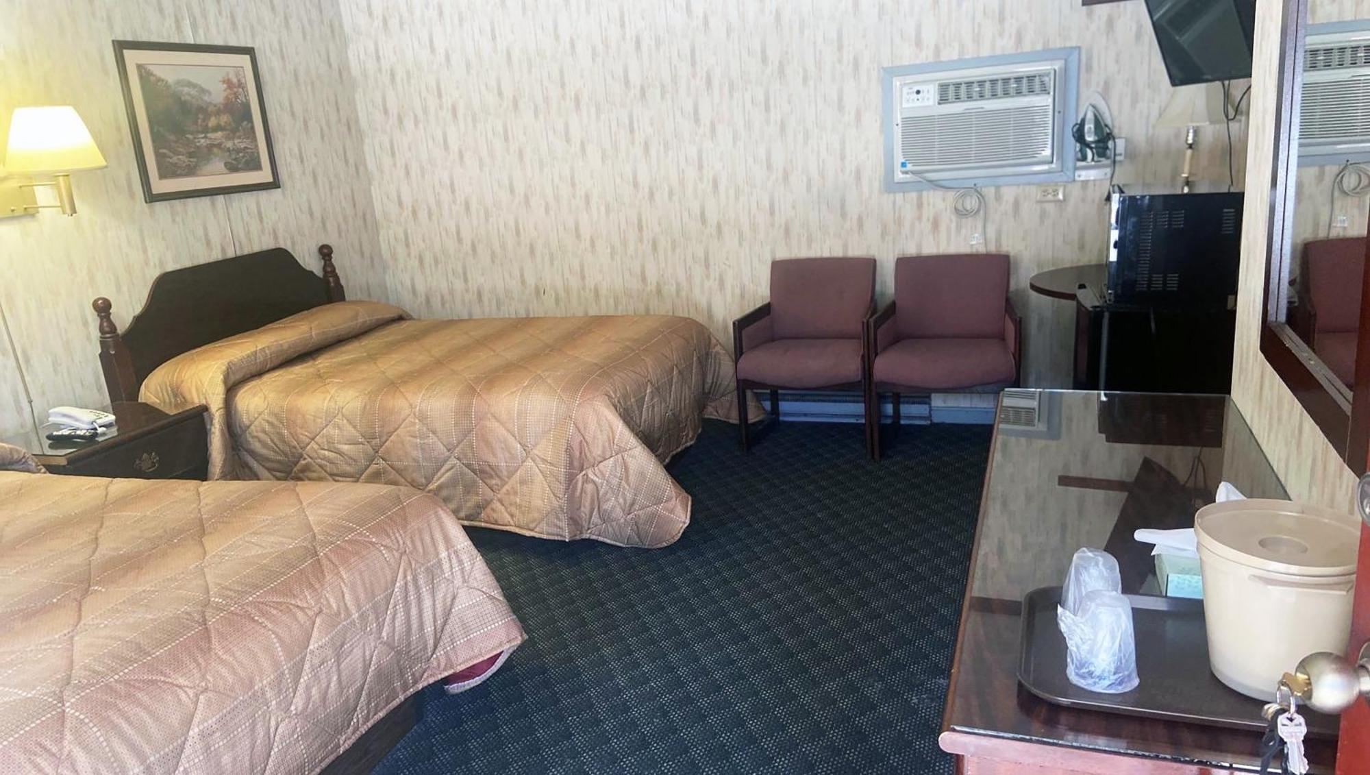 Pleasant Valley Motel West Stockbridge Bagian luar foto